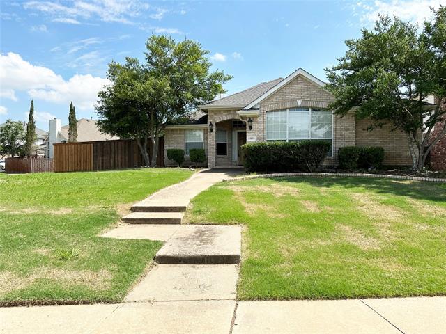 Foto principal - 2015 Greenfield Ln