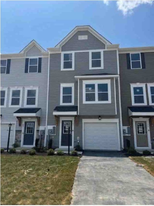 Primary Photo - 67 Tumblehome Rd