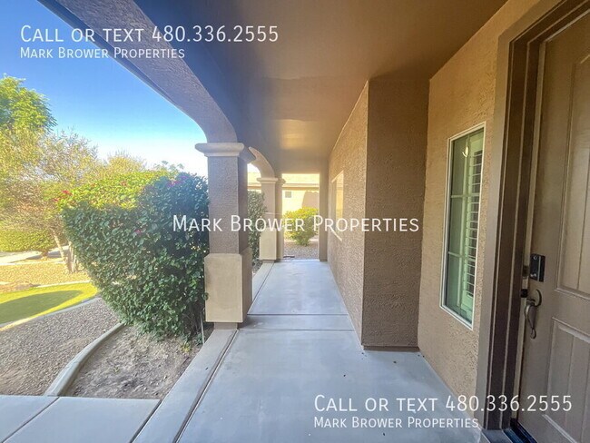 Foto del edificio - 724 W Dragon Tree Ave