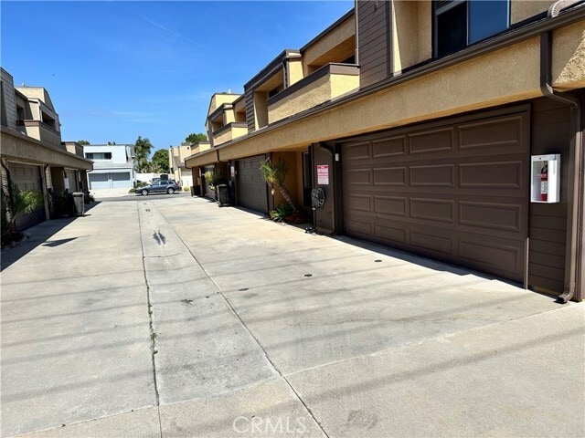 Building Photo - 16592 Jib Cir
