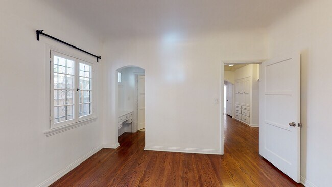 Foto del edificio - 10745 Ashton Ave