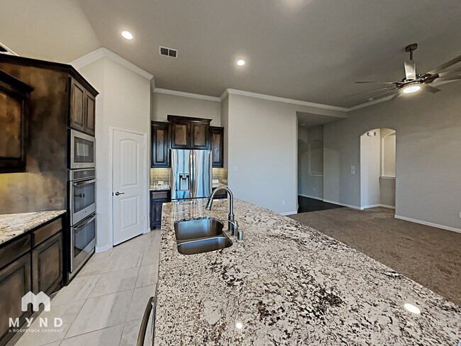 Building Photo - 4405 Evenstar Wy