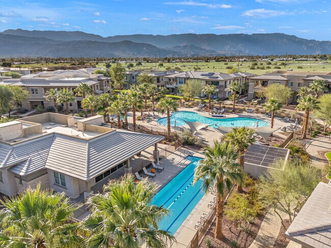 Foto del edificio - 1701 Retreat Cir