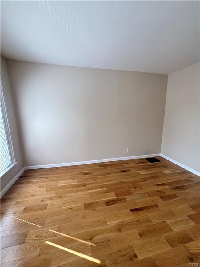 Foto del edificio - 221 Turin St