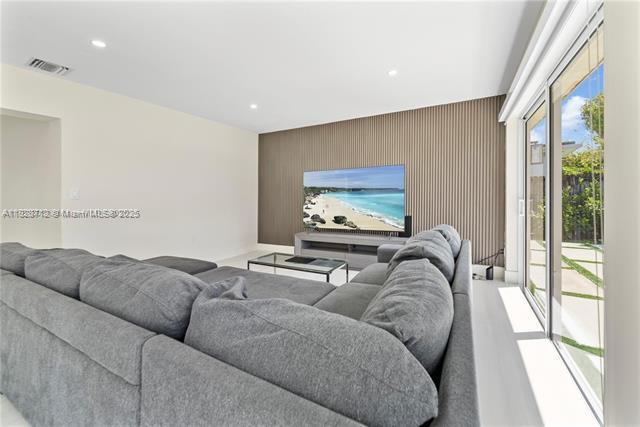 Foto del edificio - 5020 SW 92nd Ave