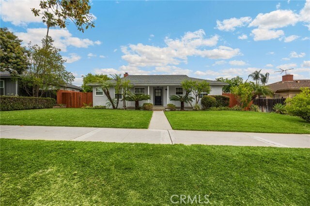 Foto principal - 822 N Richman Ave