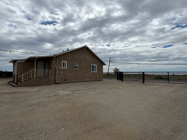 Foto del edificio - 4410 S Holt Rd