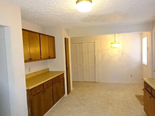 Building Photo - 327 Lucas Ave