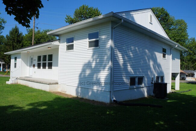Building Photo - 126 Adams St
