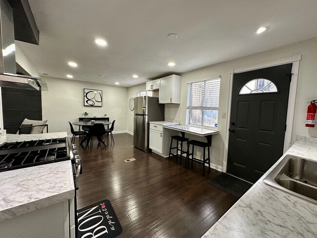 Building Photo - 1248 Pennsylvania Ave