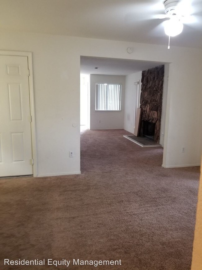 Building Photo - 10401 Autumn Breeze Way