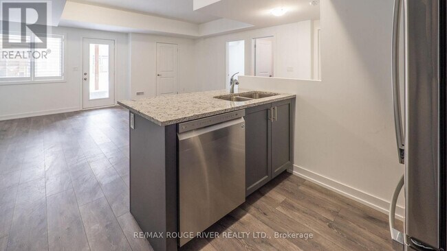 Photo du bâtiment - 400 Finch Ave