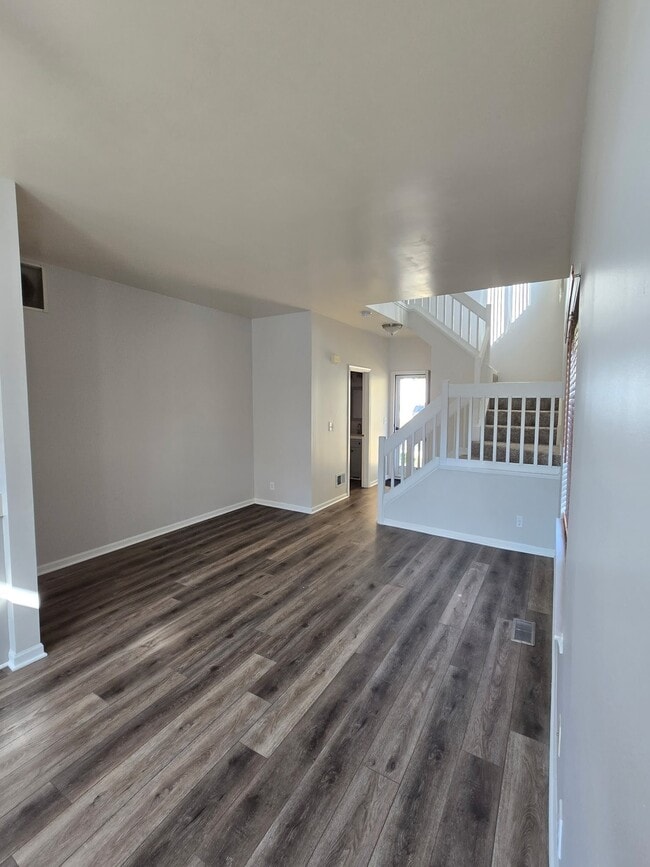 Building Photo - 22241 W Niagara Trl