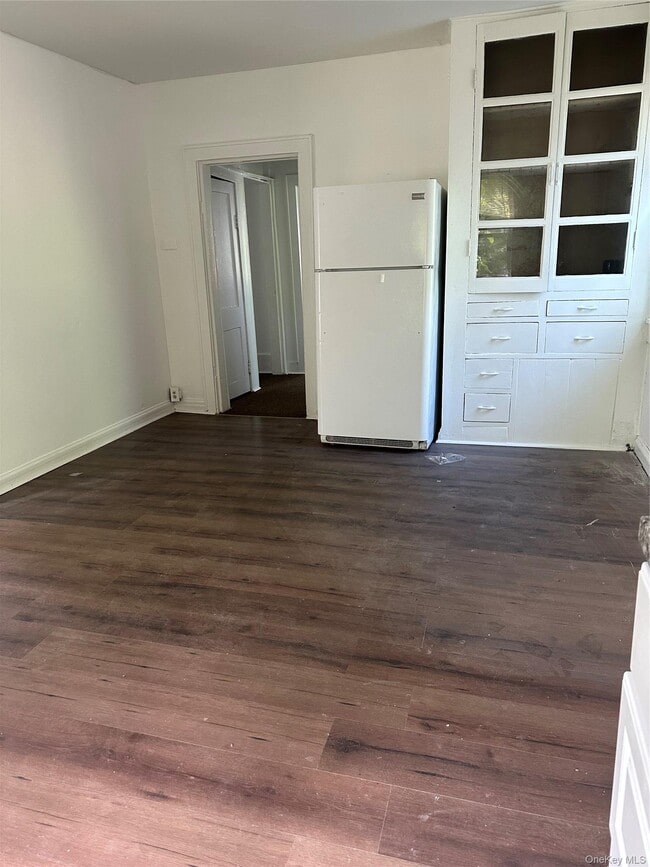 Building Photo - 1110 NY-94