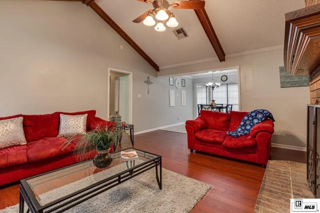 Foto del edificio - 105 Timberlane Dr
