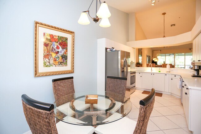 Foto del edificio - ***FULLY FURNISHED ANNUAL***LELY RESORT***2 BEDS+DEN/2BATH***BEAUTIFUL SEASONAL***