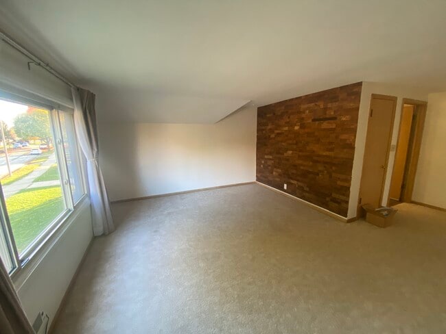 Foto del edificio - 3353 S 71st St