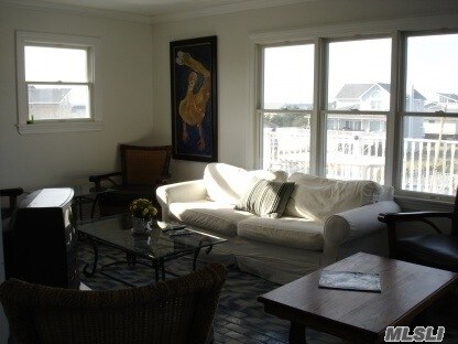 Building Photo - 806 Dune Rd
