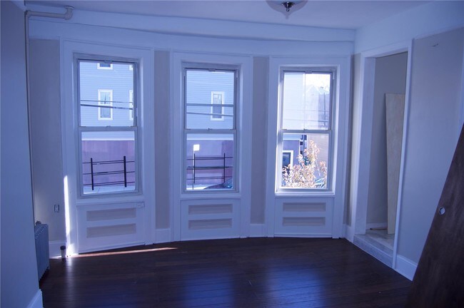 Foto del edificio - 181 Bay 14th St