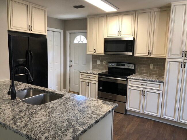 Building Photo - 41 Pawnee Trl