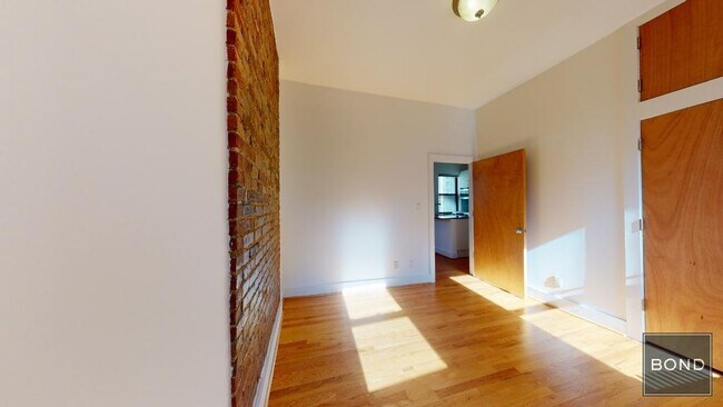 Foto del edificio - 129 E 97th St
