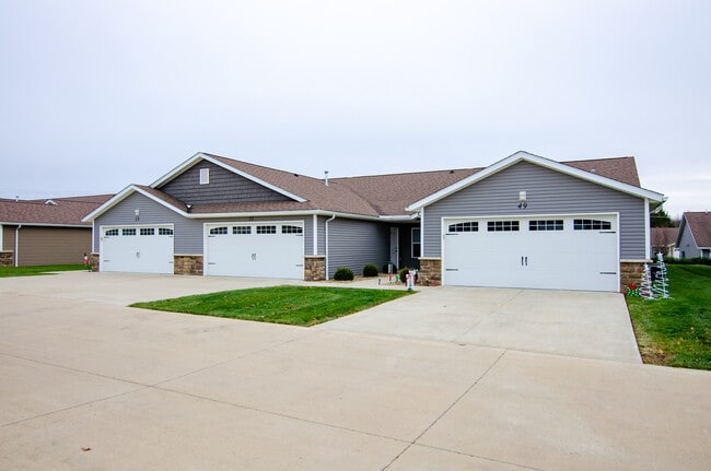 Building Photo - Villas at Charleston