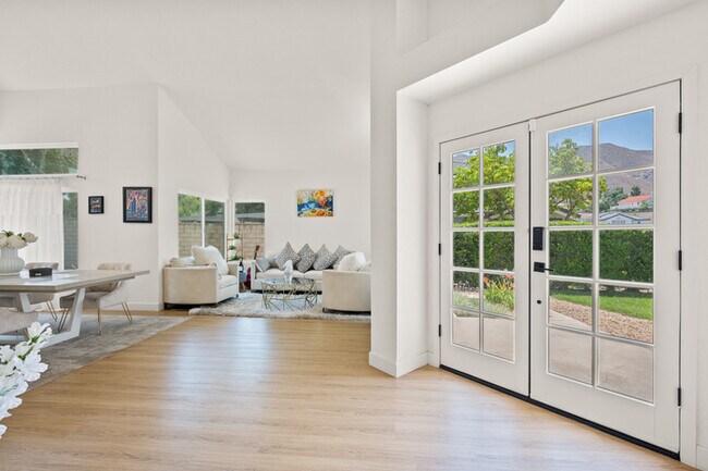 Foto del edificio - Luxe Spacious Home Near Parks Fully Equipped