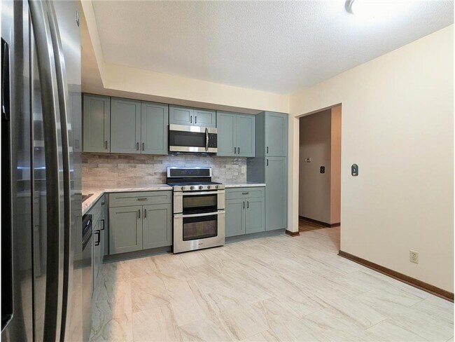 Foto del edificio - 6065 Oakwood Rd
