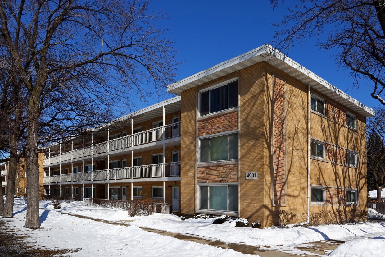 Primary Photo - Avenue Condos