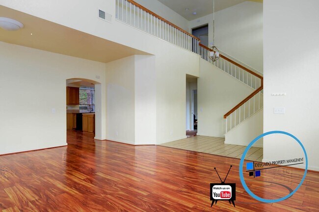 Building Photo - Beautiful Glen Cove home available now.