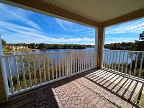 Building Photo - 3330 Harbour Pointe Pl