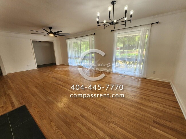Foto del edificio - 2636 Whiteleigh Ct NE