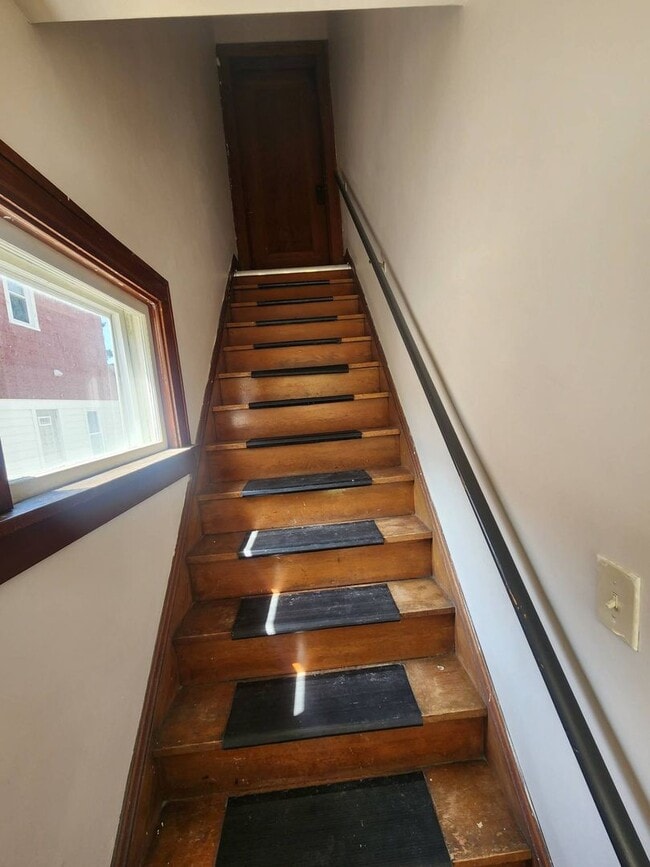 Foto del edificio - 3264 W 130th St