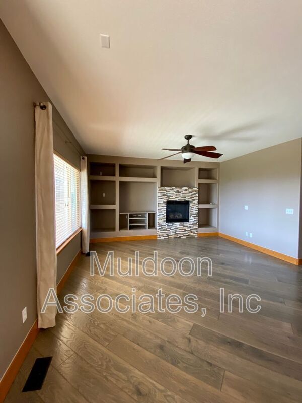 Building Photo - 4549 Desert Varnish Dr