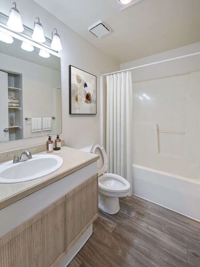 Madrona Park Apartments in WA