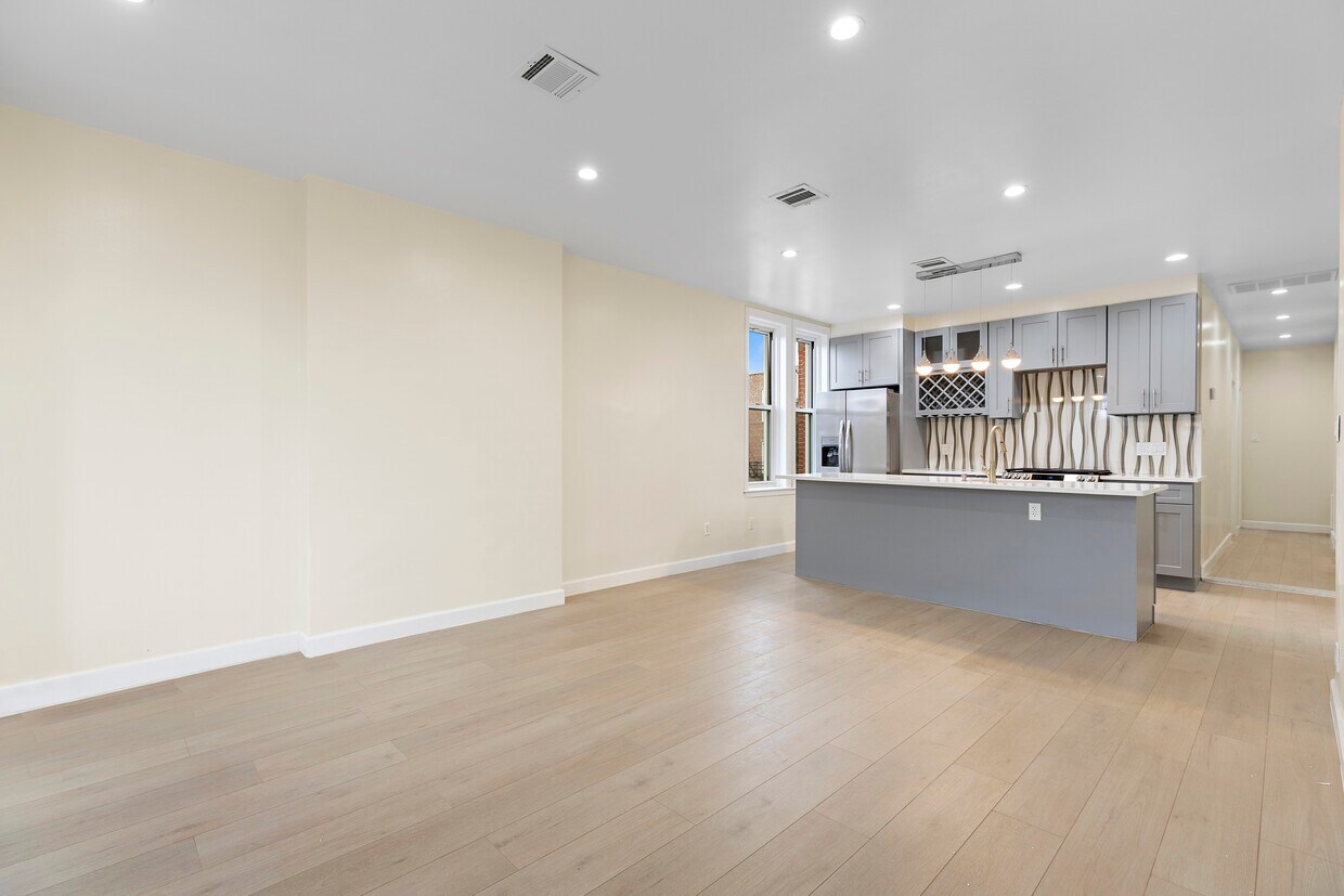 Primary Photo - 201 Shippen St