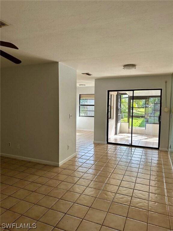 Building Photo - 9425 Camelot Dr