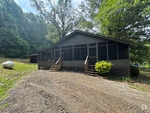 Building Photo - 2890 Kelly Rd