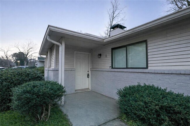 Foto del edificio - 2323 Ward St SE