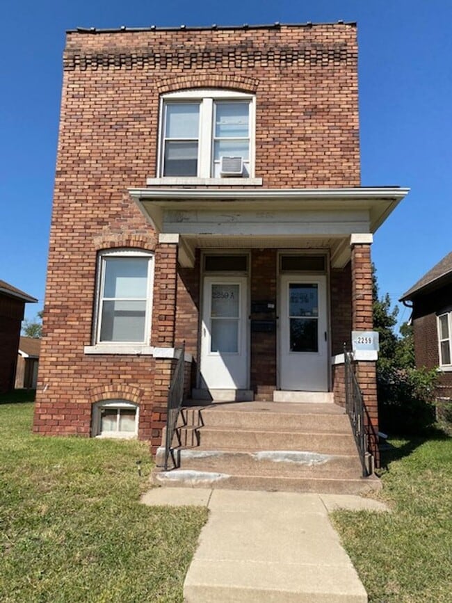 Building Photo - 2259 Grand Ave
