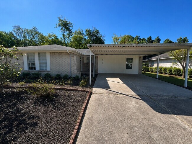 Foto del edificio - 3538 Orange Grove Dr