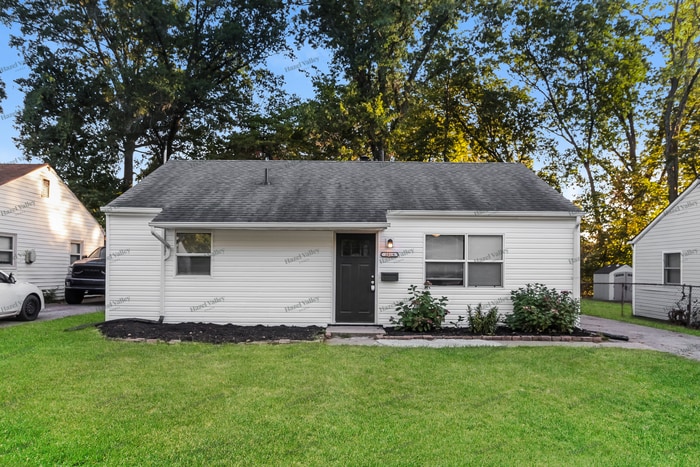 Primary Photo - 2019 Catalpa Ave