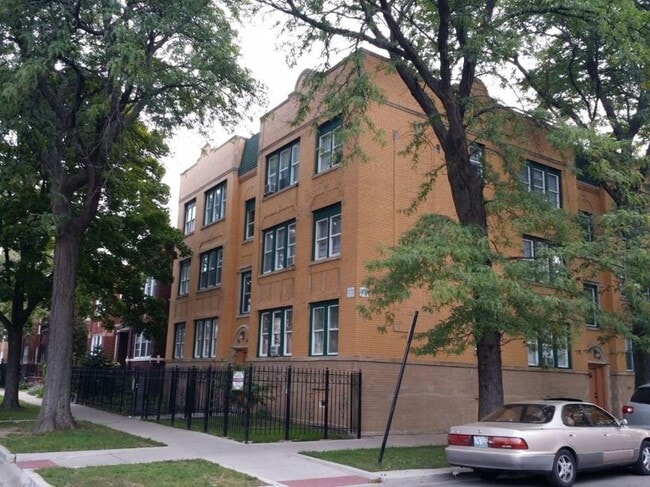 Building Photo - 1 bedroom in Chicago IL 60651