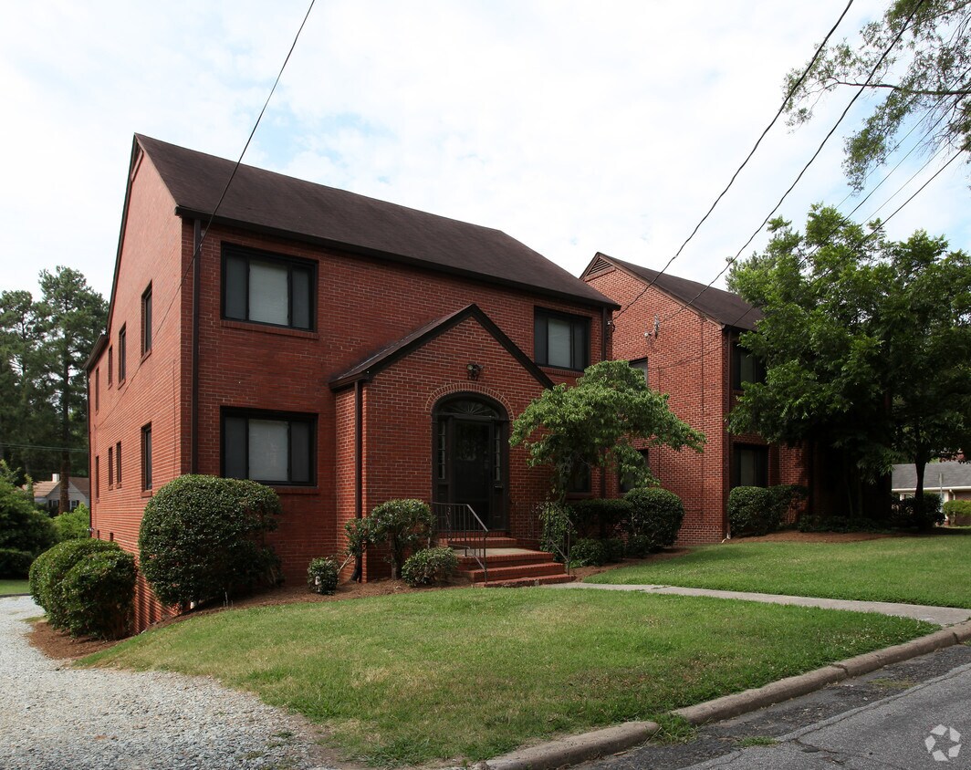 Primary Photo - 107 Hilton Ave