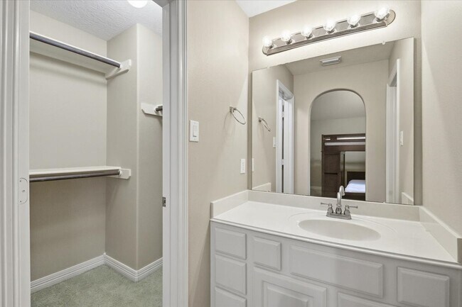 Foto del edificio - 3410 Mystic Port Ct