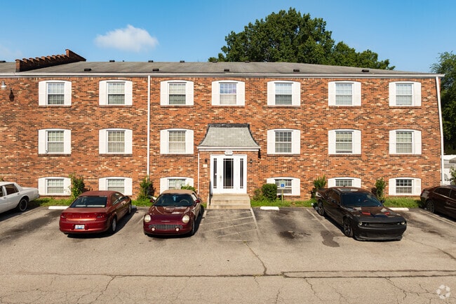 Entrada - The San Jose Court Apartment Community