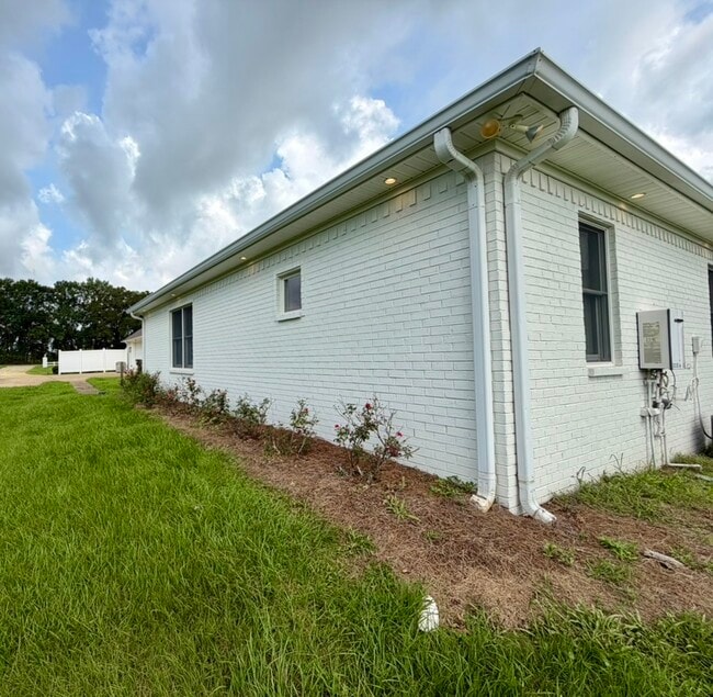 Building Photo - 15896 Co Rd 73
