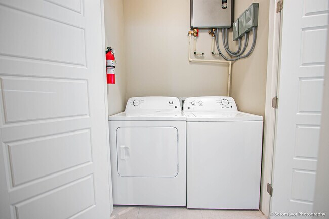 Foto del edificio - 3408 Golden Nugget