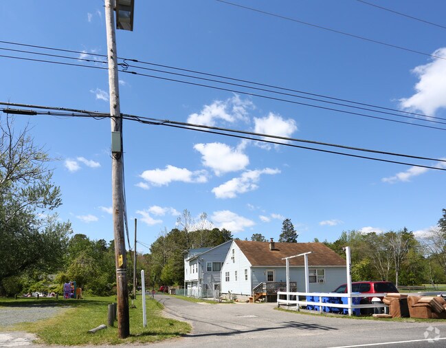 Building Photo - 358 Lakehurst Rd