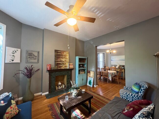 Foto del edificio - 1516 W Thome Ave